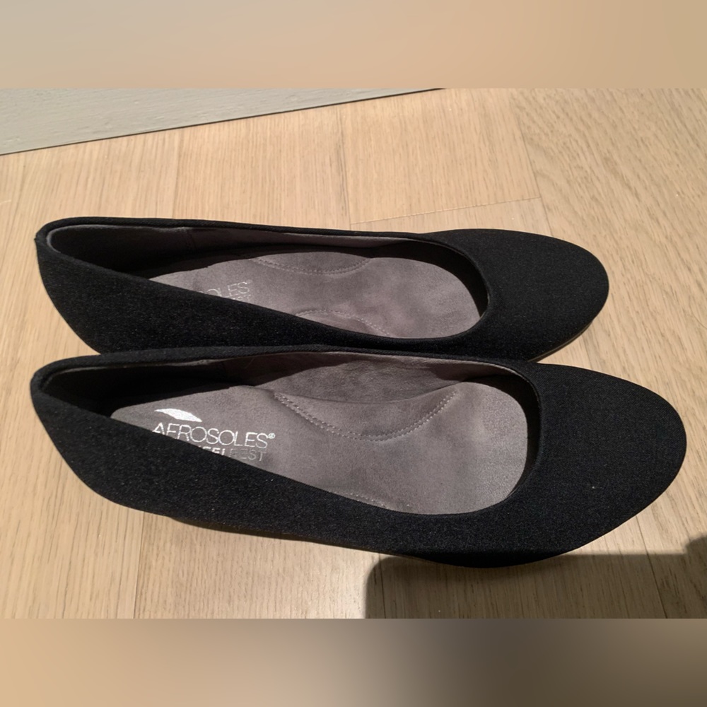 Aerosols black heels